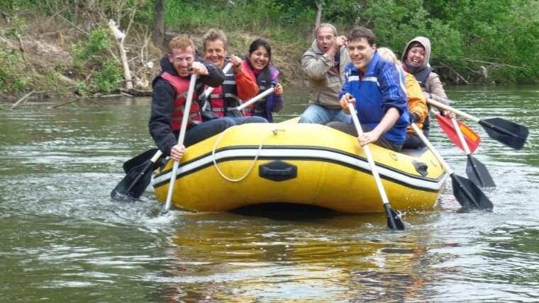 Arbeitsgruppe Hydrogeologie auf Oberflächengewässertour